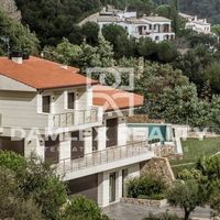 Villa in Spain, Catalunya, Girona, 600 sq.m.