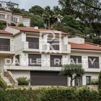 Villa in Spain, Catalunya, Girona, 600 sq.m.