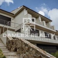 Villa in Spain, Catalunya, Girona, 600 sq.m.