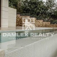 Villa in Spain, Catalunya, Girona, 600 sq.m.