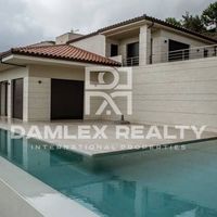 Villa in Spain, Catalunya, Girona, 600 sq.m.