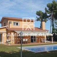 Дом в Испании, Каталония, Жирона, 220 кв.м.