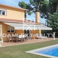 Дом в Испании, Каталония, Жирона, 220 кв.м.