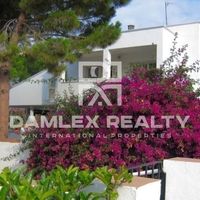 Villa in Spain, Catalunya, Girona, 400 sq.m.