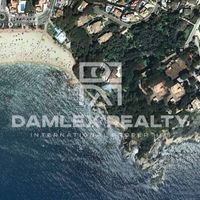 Villa in Spain, Catalunya, Girona, 581 sq.m.