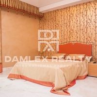 Villa in Spain, Catalunya, Girona, 800 sq.m.