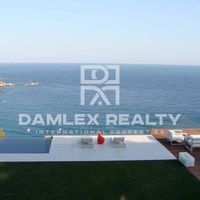 Villa in Spain, Catalunya, Girona, 1100 sq.m.