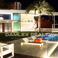 Villa in Spain, Catalunya, Girona, 1100 sq.m.