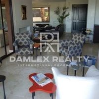 Villa in Spain, Catalunya, Girona, 355 sq.m.