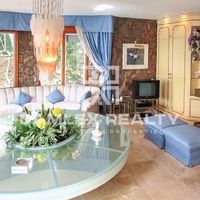 Villa in Spain, Catalunya, Girona, 220 sq.m.