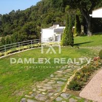 Villa in Spain, Catalunya, Girona, 260 sq.m.