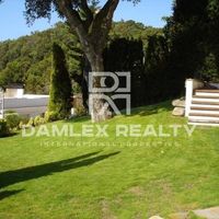 Villa in Spain, Catalunya, Girona, 260 sq.m.