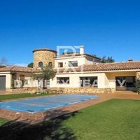 Villa in Spain, Catalunya, Girona, 320 sq.m.