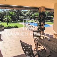Villa in Spain, Catalunya, Girona, 320 sq.m.