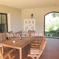 Villa in Spain, Catalunya, Girona, 320 sq.m.