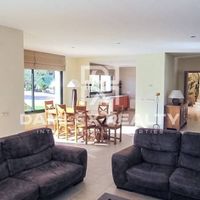 Villa in Spain, Catalunya, Girona, 320 sq.m.