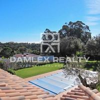 Villa in Spain, Catalunya, Girona, 320 sq.m.