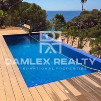 Дом в Испании, Каталония, Жирона, 340 кв.м.