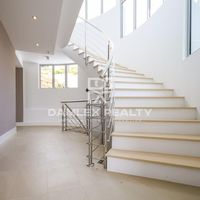 Villa in Spain, Catalunya, Girona, 450 sq.m.