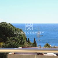 Villa in Spain, Catalunya, Girona, 450 sq.m.