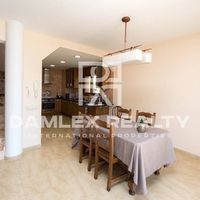 Villa in Spain, Catalunya, Girona, 350 sq.m.