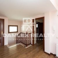 Villa in Spain, Catalunya, Girona, 350 sq.m.