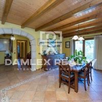 Дом в Испании, Каталония, Жирона, 380 кв.м.