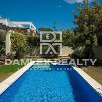 Вилла в Испании, Каталония, Жирона, 250 кв.м.