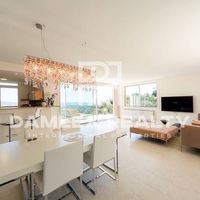 Villa in Spain, Catalunya, Girona, 300 sq.m.