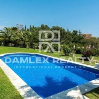 Villa in Spain, Catalunya, Girona, 457 sq.m.