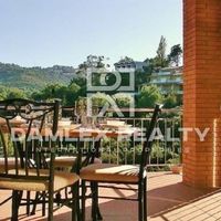 Villa in Spain, Catalunya, Girona, 225 sq.m.