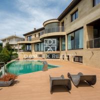 Villa in Spain, Catalunya, Girona, 1130 sq.m.