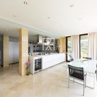 Villa in Spain, Catalunya, Girona, 1130 sq.m.