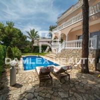Villa in Spain, Catalunya, Girona, 271 sq.m.