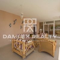 Villa in Spain, Catalunya, Girona, 271 sq.m.