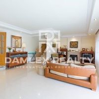 Villa in Spain, Catalunya, Girona, 271 sq.m.