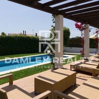 Villa in Spain, Catalunya, Girona, 226 sq.m.