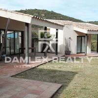 Villa in Spain, Catalunya, Girona, 240 sq.m.