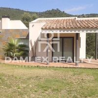 Villa in Spain, Catalunya, Girona, 240 sq.m.