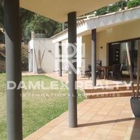 Villa in Spain, Catalunya, Girona, 240 sq.m.