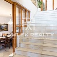 Villa in Spain, Catalunya, Girona, 300 sq.m.