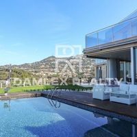 Villa in Spain, Catalunya, Girona, 356 sq.m.