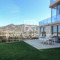 Villa in Spain, Catalunya, Girona, 356 sq.m.