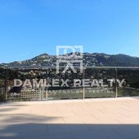 Villa in Spain, Catalunya, Girona, 356 sq.m.