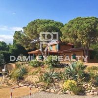 Villa in Spain, Catalunya, Girona, 268 sq.m.