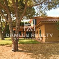 Villa in Spain, Catalunya, Girona, 268 sq.m.