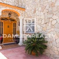 Вилла в Испании, Каталония, Жирона, 400 кв.м.