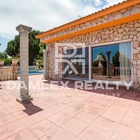 Вилла в Испании, Каталония, Жирона, 400 кв.м.