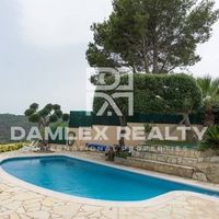 Villa in Spain, Catalunya, Girona, 545 sq.m.