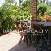 Дом в Испании, Каталония, Жирона, 1200 кв.м.